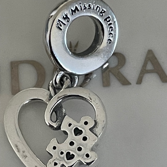 PANDORA PUZZLE PIECE HEARTS SPLITTABLE FRIENDSHIP DANGLE CHARM - Picture 7 of 7